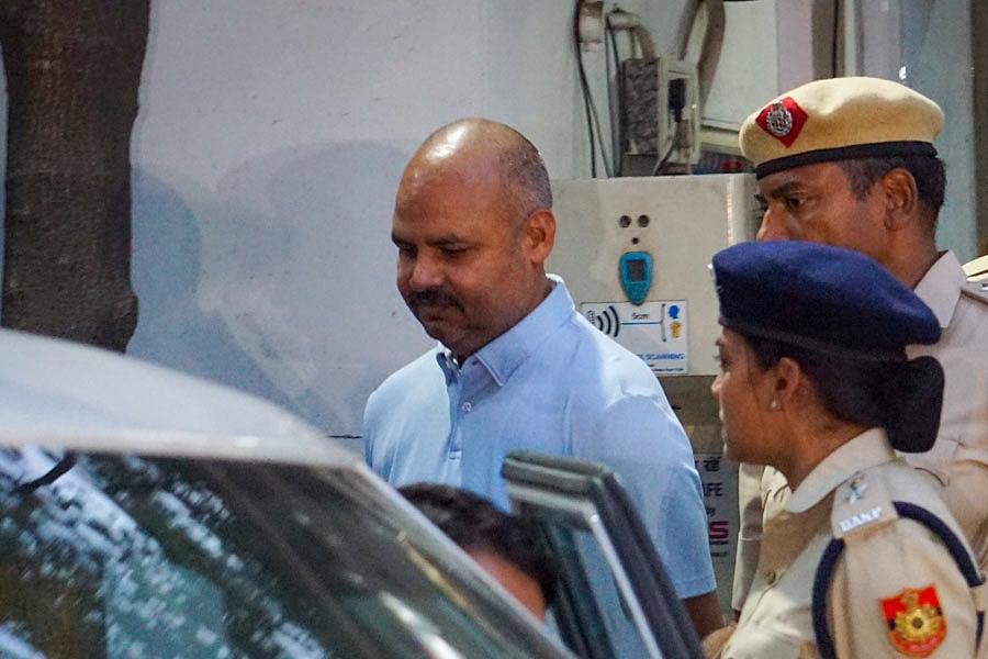 PTI : Delhi CM Arvind Kejriwal aide Bibhav Kumar is police custody |
